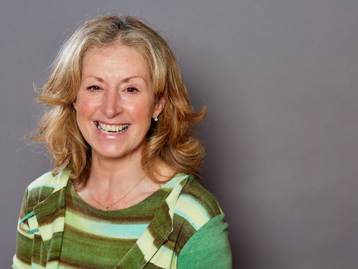 Ready, Set, Smile! Quick tips to Prepare for Your Headshot Photoshoot